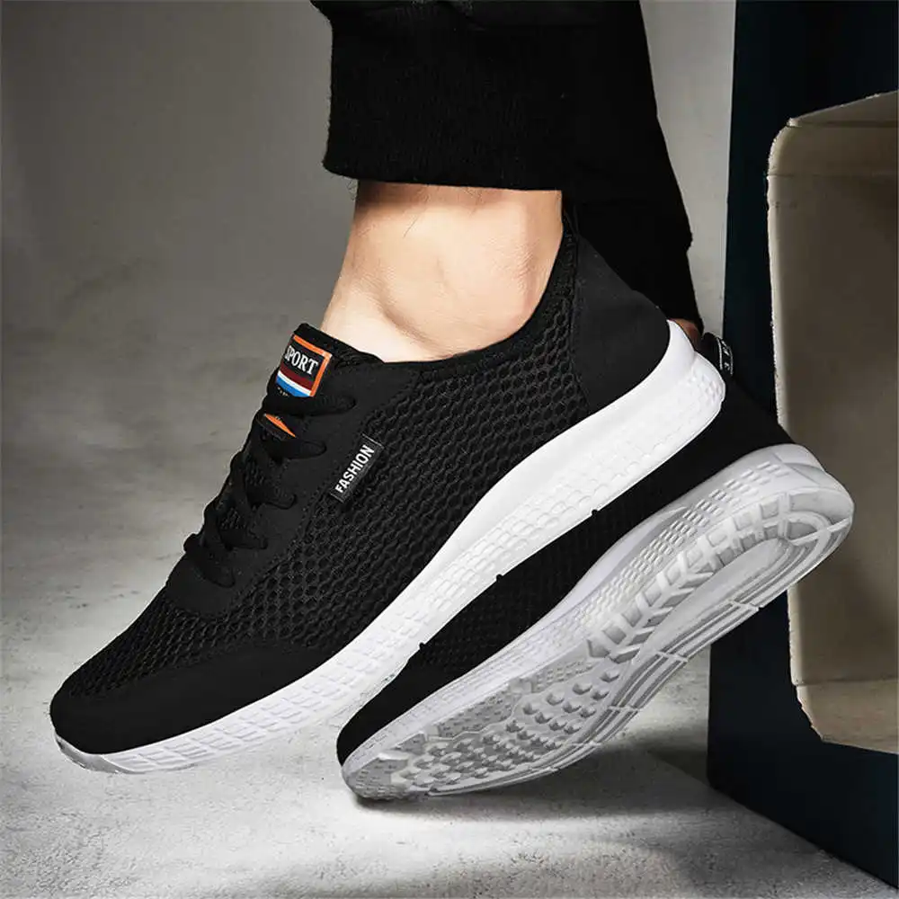 Luxury Lifestyle Experiences - Sepatu kets biru muda untuk pria,